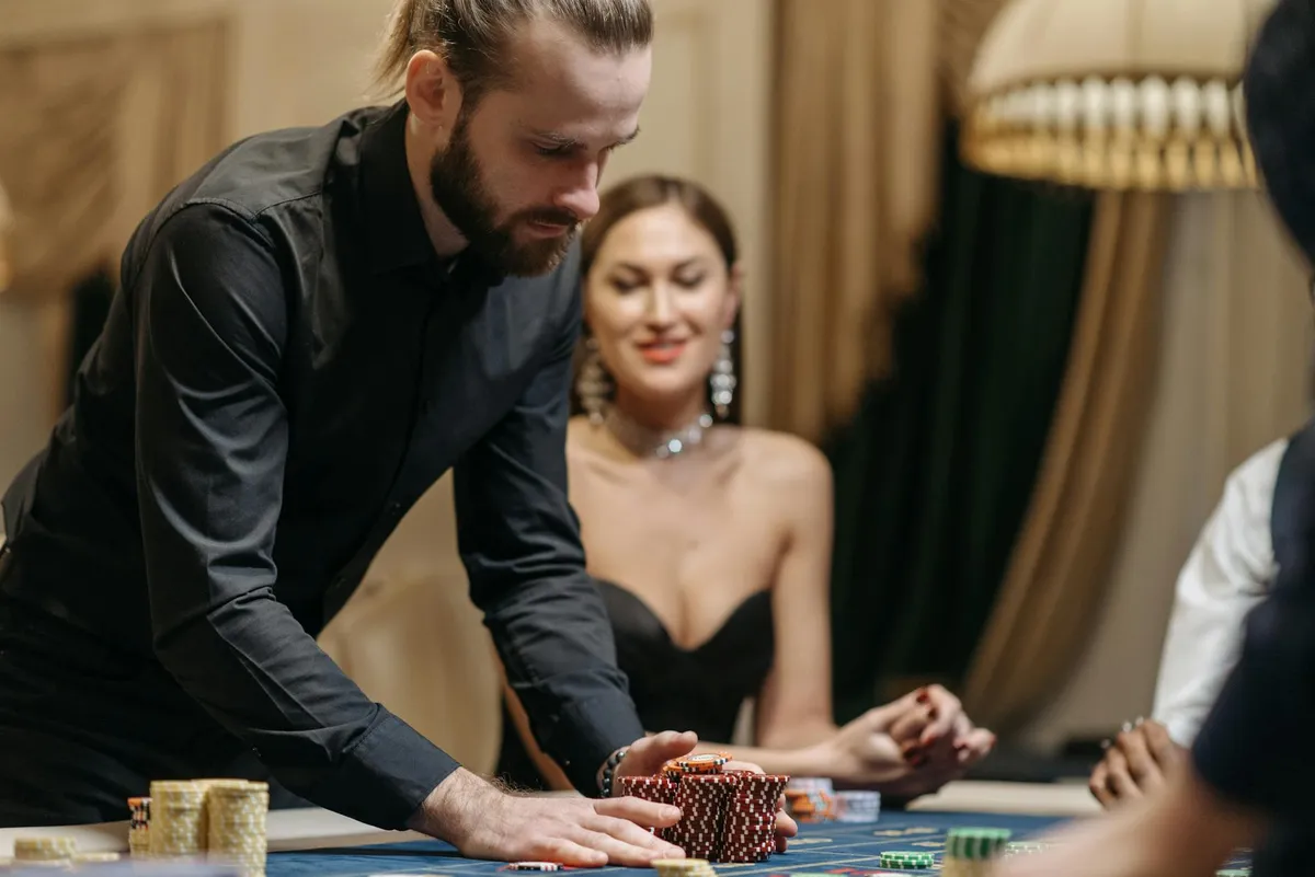 Casino loyalty program and reward points